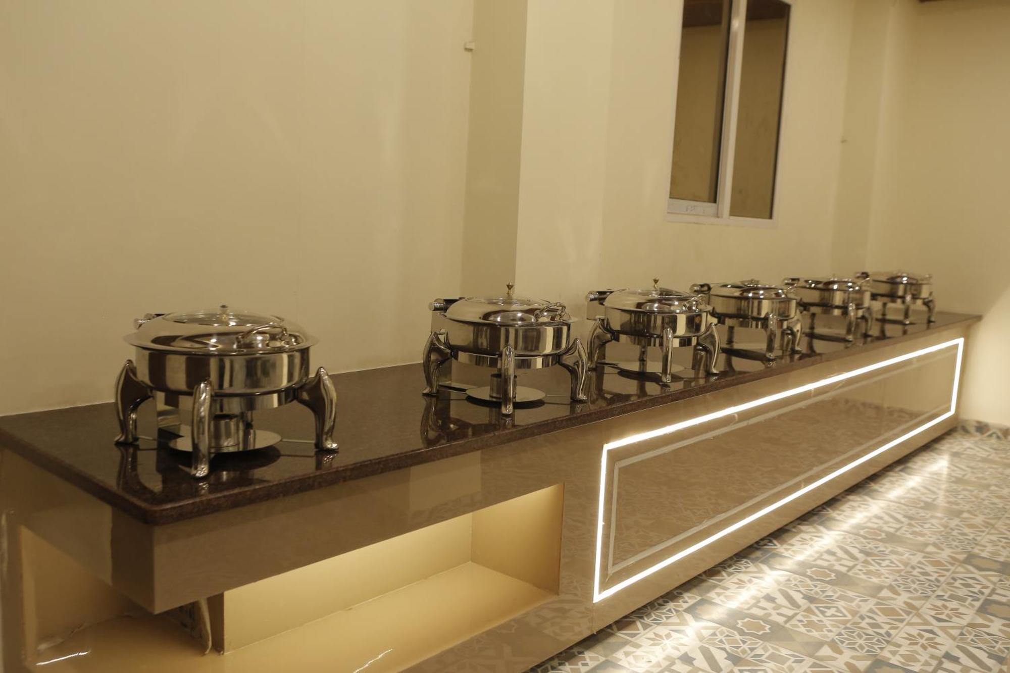 The Blue Vista Hotel Grander Noida Exterior foto